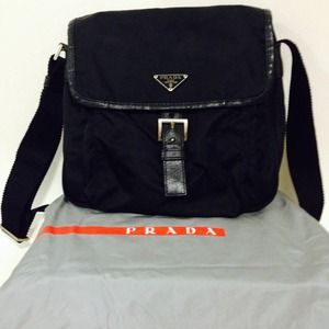 Authentic Prada messenger bag Authentic Prada messenger bag