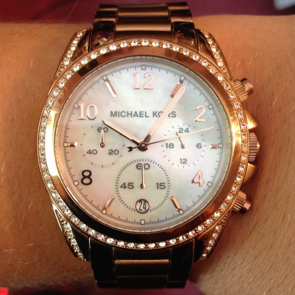 Used michael kors watch Discover a large selection of used Michael Kors watches on Chrono24 - the worldwide marketplace for luxury watches. Make a great deal on your Michael Kors watch. Authenticity guaranteed.