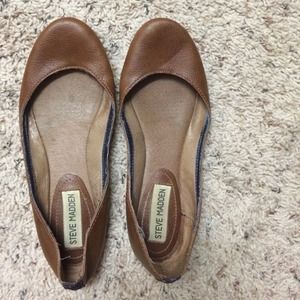 Steve Madden Tan Flats Steve Madden Tan Flats