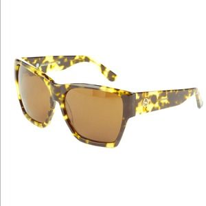 NWT House of Harlow 1960 New Sunglasses Billie NWT House of Harlow 1960 New Sunglasses Billie