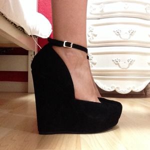 Steve Madden platform heels :-) Steve Madden platform heels :-)
