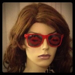Kiss print sunglasses red and black frames Kiss print sunglasses red and black frames