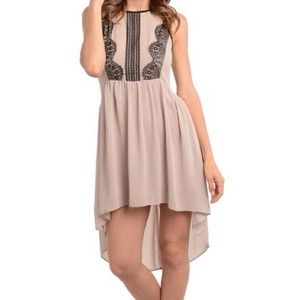 LAST ONE NWT Beige Black Lace Trim HiLo Dress S LAST ONE NWT Beige Black Lace Trim HiLo Dress S