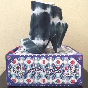 Irregular Choice Shoes - Irregular Choice Anna Bells Trolley booties Irregular Choice Shoes - Irregular Choice Anna Bells Trolley booties