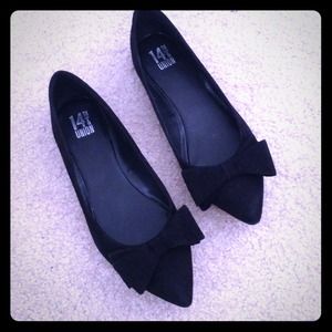 14th & Union Shoes - ADORABLE black suede flats w bow detail size 7 14th & Union Shoes - ADORABLE black suede flats w bow detail size 7