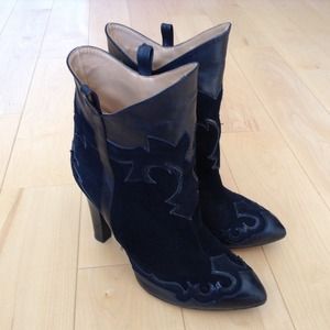 Zara cowboy leather ankle booties Zara cowboy leather ankle booties