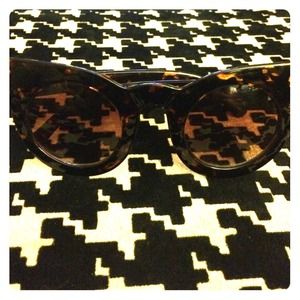 Tortoise Circle Cat Eye Sunnies Tortoise Circle Cat Eye Sunnies