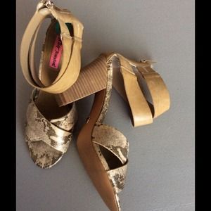 ***REDUCED*** NWOT Betsy Johnson Chunky Heels ***REDUCED*** NWOT Betsy Johnson Chunky Heels
