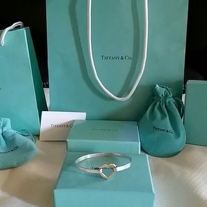 Authentic Tiffany & Co open heart bangle 18k Authentic Tiffany & Co open heart bangle 18k