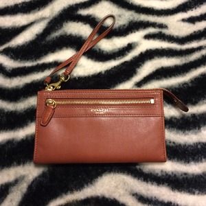 Coach Zippy Wristlet Wallet Coach Zippy Wristlet Wallet