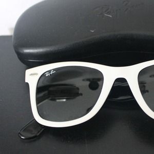 Ray-Ban Wayfarer Sunglasses Ray-Ban Wayfarer Sunglasses