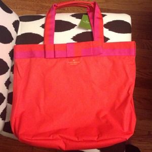 100%authentic NWT Kate spade tote. 100%authentic NWT Kate spade tote.
