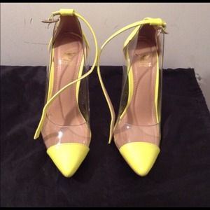 Cap toe neon heels Cap toe neon heels