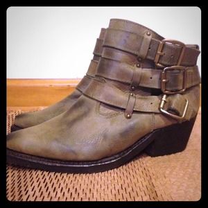 Jeffrey Campbell distress buckles boots booties 8 Jeffrey Campbell distress buckles boots booties 8