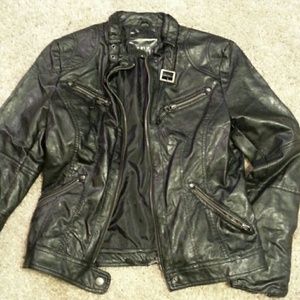 Sophie Max Jackets & Blazers - Faux leather moto jacket! Sophie Max Jackets & Blazers - Faux leather moto jacket!