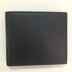 Yves Saint Laurent Classic Wallet With Coin Pouch Yves Saint Laurent Classic Wallet With Coin Pouch