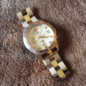Marc Jacobs Boyfriend Rose Gold watch Marc Jacobs Boyfriend Rose Gold watch