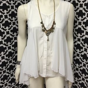 LISTING White HiLo Chiffon Top LISTING White HiLo Chiffon Top