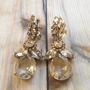 HP TOTAL TRENDSETTER: J.CREW CRYSTAL TEARDROP HP TOTAL TRENDSETTER: J.CREW CRYSTAL TEARDROP