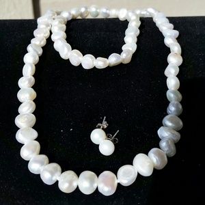 NWOT Genuine Freshwater Pearls Set NWOT Genuine Freshwater Pearls Set