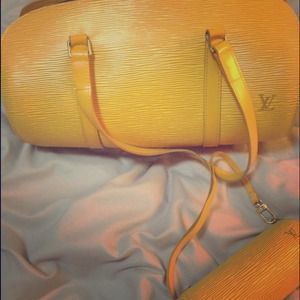 Authentic Louis Vuitton Epi Soufflot Purse Authentic Louis Vuitton Epi Soufflot Purse