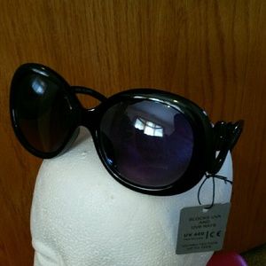 Black Stylish Sunglasses Black Stylish Sunglasses