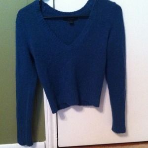 navy v-neck crop top sweater navy v-neck crop top sweater