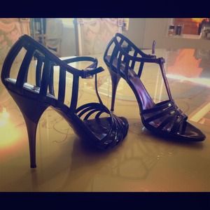 Miu Miu Purple Strappy Metallic Heels - size 8/38 Miu Miu Purple Strappy Metallic Heels - size 8/38