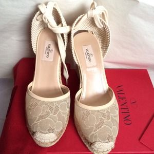 Valentino Shoes - 💥🎊👏$399🅿️🅿️🎊💥Valentino wedge shoe Valentino Shoes - 💥🎊👏$399🅿️🅿️🎊💥Valentino wedge shoe