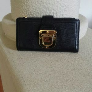 Michael Kors Wallet PRICE is FIRM Michael Kors Wallet PRICE is FIRM