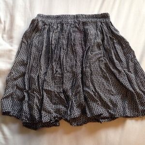Brandy melville floral skirt. Brandy melville floral skirt.