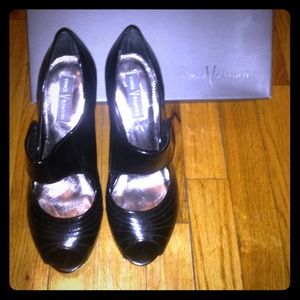 Vince Camuto patent leather open toe heel Vince Camuto patent leather open toe heel