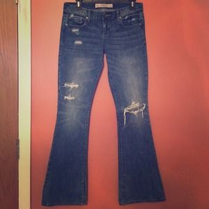 PRICE DROPAbercrombie & Fitch distressed Jeans PRICE DROPAbercrombie & Fitch distressed Jeans