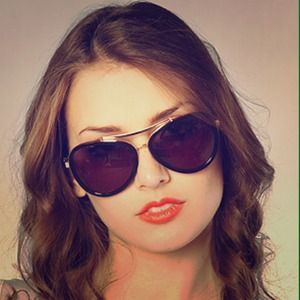 House of Harlow 1960 Lynn Aviator Sunglasses House of Harlow 1960 Lynn Aviator Sunglasses