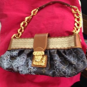 Limited edition Louis Vuitton Limited edition Louis Vuitton