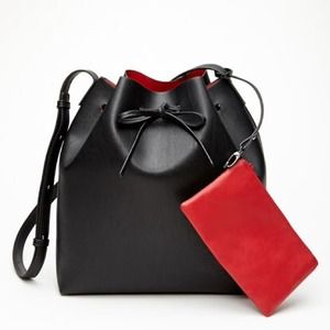 Forever 21 Handbags - FORVER 21 faux leather bucket bag Forever 21 Handbags - FORVER 21 faux leather bucket bag