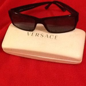Versace black sunglasses.. No Sceatches!! Versace black sunglasses.. No Sceatches!!