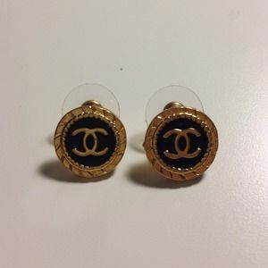 Authentic Chanel vintage earrings Authentic Chanel vintage earrings