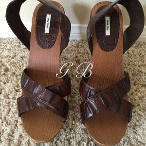 Miu Miu brown heels EUC Miu Miu brown heels EUC