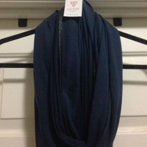 GUESS Scarf Infinity Dark blue w/ Black piping GUESS Scarf Infinity Dark blue w/ Black piping