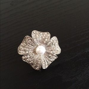 Cache Jewelry - Cache Pearl Flower Ring Cache Jewelry - Cache Pearl Flower Ring