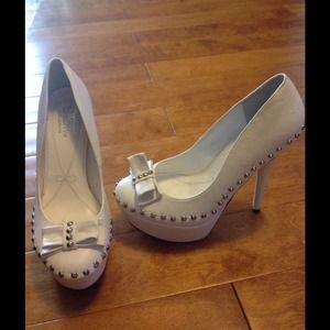 NWB White studded platform high heels 6 NWB White studded platform high heels 6