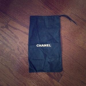 CHANEL small dust bag - AUTHENTIC CHANEL small dust bag - AUTHENTIC