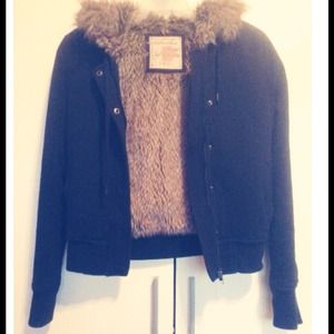 anchor blue Outerwear - Black Faux Fur-Lined Jacket size X-Small anchor blue Outerwear - Black Faux Fur-Lined Jacket size X-Small