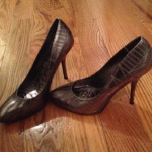 Sam Edelman pewter heels Sam Edelman pewter heels