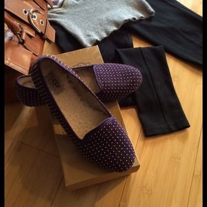 UGG Alloway Purple Flats - Size 8.5 (New in Box) UGG Alloway Purple Flats - Size 8.5 (New in Box)