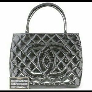 100% Authentic Chanel Black Patent Tote bag 100% Authentic Chanel Black Patent Tote bag