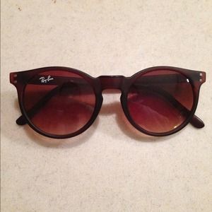 Authentic Ray ban Erika sunglasses Authentic Ray ban Erika sunglasses
