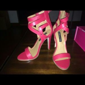 Adorable red pumps Adorable red pumps