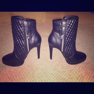 Zara Black Leather Quilted High Heel Ankle Boot Zara Black Leather Quilted High Heel Ankle Boot
